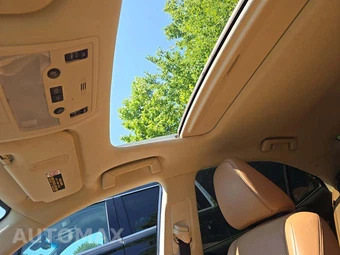 2016 Lexus IS 200t – miniatura 11