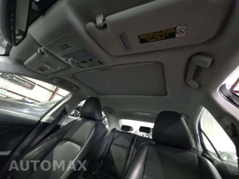 2016 Lexus IS 200t – miniatura 11