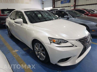 2016 Lexus IS 200t – miniatura 4