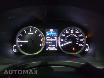 2016 Lexus IS 200t – miniatura 9