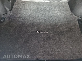 2016 Lexus IS 200t – miniatura 17
