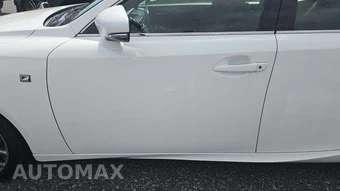 2016 Lexus IS 200t – miniatura 22