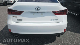 2016 Lexus IS 200t – miniatura 26