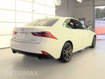 2016 Lexus IS 200t – miniatura 4