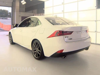2016 Lexus IS 200t – miniatura 6