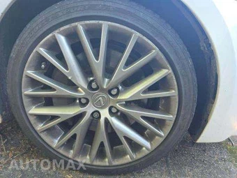 2016 Lexus IS 200t – miniatura 21