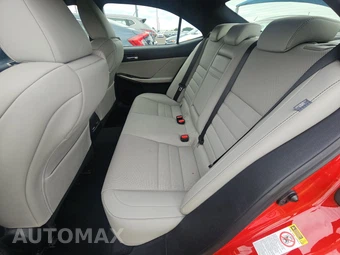 2016 Lexus IS 200t – miniatura 13