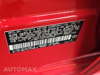 2016 Lexus IS 200t – miniatura 15