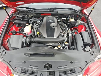 2016 Lexus IS 200t – miniatura 16