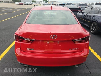 2016 Lexus IS 200t – miniatura 5