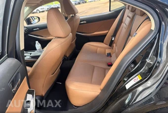 2016 Lexus IS 200t - miniatura 10