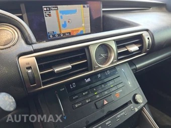 2016 Lexus IS 200t - miniatura 12