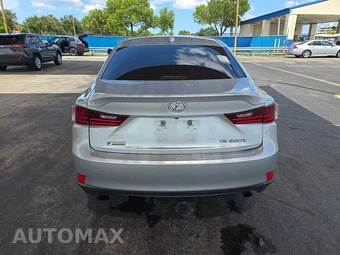 2016 Lexus IS 200t - miniatura 3