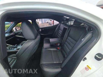 2016 Lexus IS 200t – miniatura 13