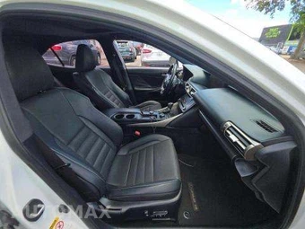 2016 Lexus IS 200t – miniatura 18