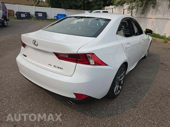 2016 Lexus IS 300 – miniatura 3