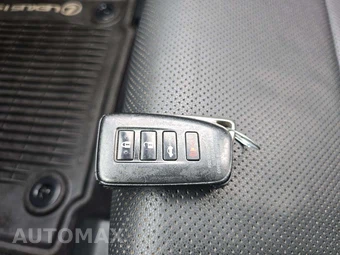 2016 Lexus IS 300 – miniatura 8