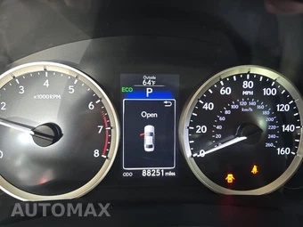 2016 Lexus IS 300 – miniatura 12