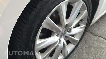 2016 Lexus IS 300 – miniatura 23