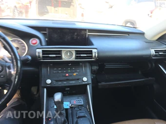 2016 Lexus IS 350 – miniatura 17