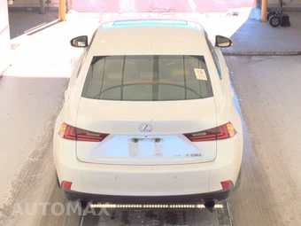 2016 Lexus IS 350 – miniatura 6