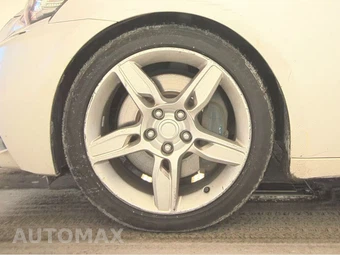2016 Lexus IS 350 – miniatura 9