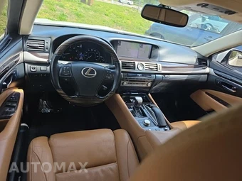 2016 Lexus LS 460 – miniatura 14