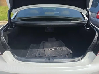 2016 Lexus LS 460 – miniatura 19