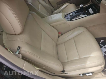 2016 Lexus LS 460 – miniatura 15