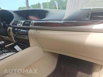 2016 Lexus LS 460 – miniatura 16