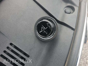 2016 Lexus LS 460 – miniatura 31