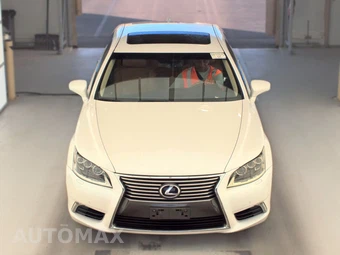 2016 Lexus LS 460L - miniatura 2