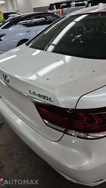 2016 Lexus LS 460L - miniatura 30