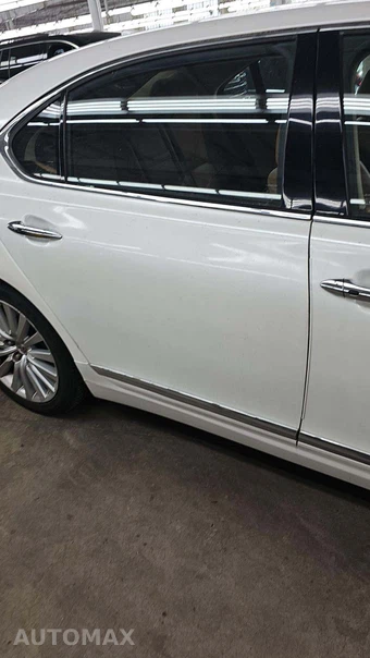 2016 Lexus LS 460L - miniatura 39