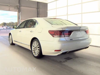2016 Lexus LS 460L - miniatura 6