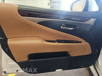 2016 Lexus LS 460L - miniatura 9