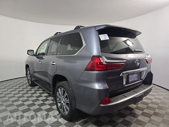 2016 Lexus LX 570 – miniatura 6
