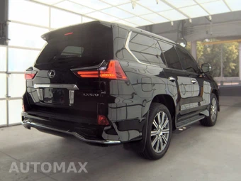 2016 Lexus LX 570 - miniatura 4
