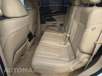 2016 Lexus LX 570 – miniatura 13