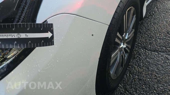 2016 Lexus LX 570 – miniatura 20