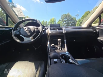 2016 Lexus NX 200t – miniatura 11