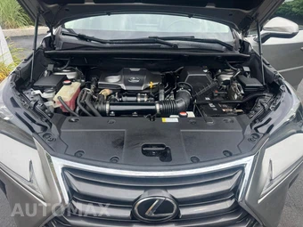 2016 Lexus NX 200t - miniatura 9