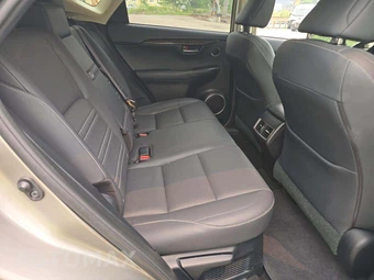 2016 Lexus NX 200t – miniatura 13