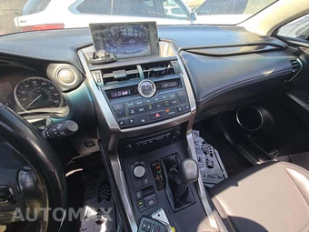 2016 Lexus NX 200t - miniatura 10