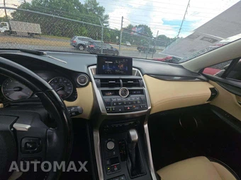2016 Lexus NX 200t – miniatura 10