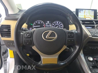 2016 Lexus NX 200t – miniatura 10