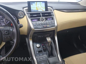 2016 Lexus NX 200t – miniatura 11