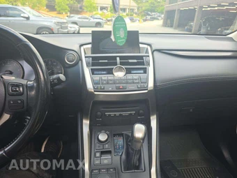 2016 Lexus NX 200t – miniatura 10