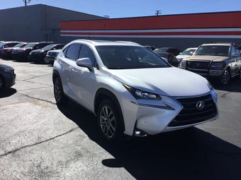 2016 Lexus NX 200t - miniatura 7