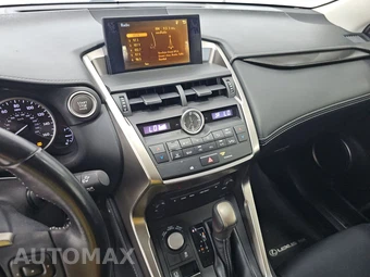 2016 Lexus NX 200t – miniatura 11